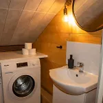 Small Vegas- Jacuzzi And Garten For Exclusive Use בית נופש