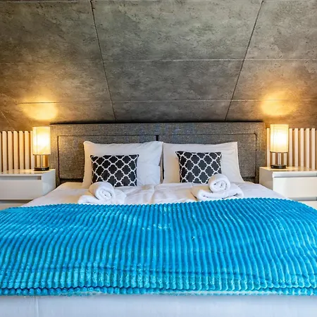 Small Vegas- Jacuzzi And Garten For Exclusive Use Σπίτι διακοπών *