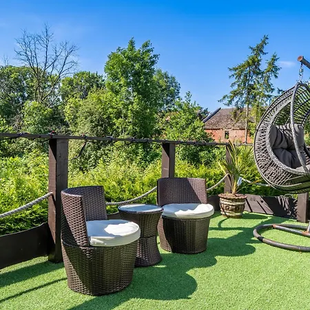 Σπίτι διακοπών Small Vegas- Jacuzzi And Garten For Exclusive Use Kołczewo