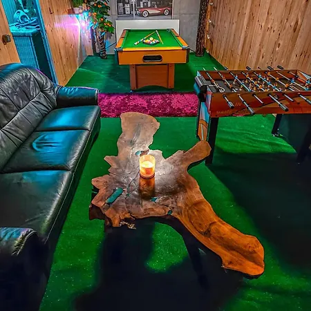 Σπίτι διακοπών Small Vegas- Jacuzzi And Garten For Exclusive Use Kołczewo